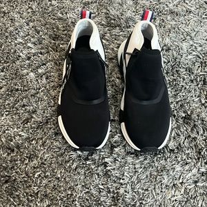 Women’s Tommy Hilfiger shoes size 8